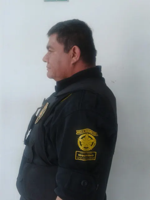 Aseguran a persona por desempeñarse como guardia de seguridad sin permiso