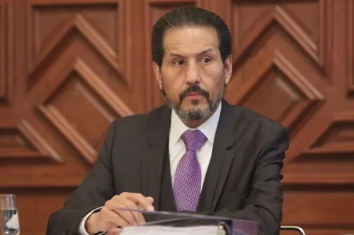 Anuncia Esparza convocatoria del Programa de Estímulos para el Personal de Confianza 2020