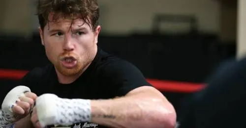 “Canelo” Álvarez ya está en Nueva York para pelea con Fielding
