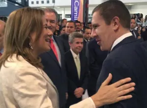 Felicita RMV a Margarita Zavala por su cumpleaños