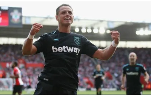 Medios ingleses resaltan interés de Chivas por “Chicharito”