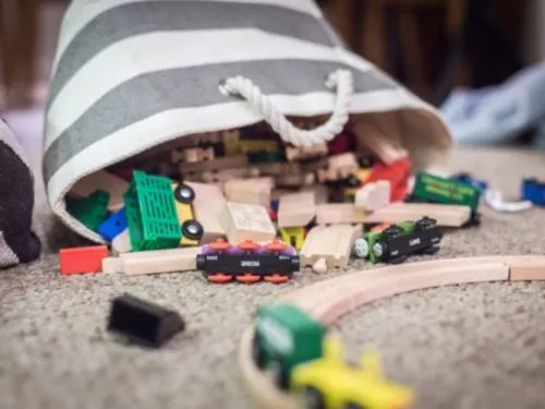 Muere un niño olvidado ocho horas dentro de un automóvil
