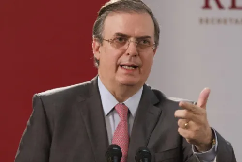 Ebrard ofrece asilo a Evo Morales en México