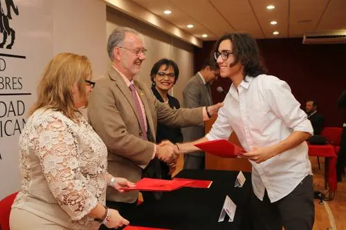 IBERO Puebla entrega becas a alumnos destacados de Prepa IBERO Puebla y Tlaxcala
