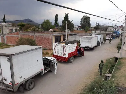 Ejército y Policía Estatal asegura 13 vehículos abandonados