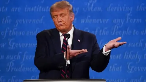 “¿Por qué no te inyectas cloro para el coronavirus?”, se burla Biden de Trump
