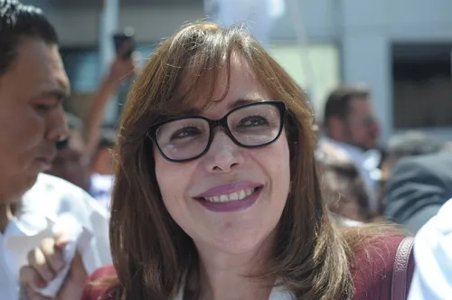 Y si, va Yeidckol