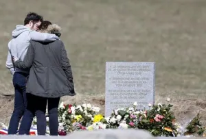 Identifican a víctimas del Airbus A320; autorizan enterrar cuerpos