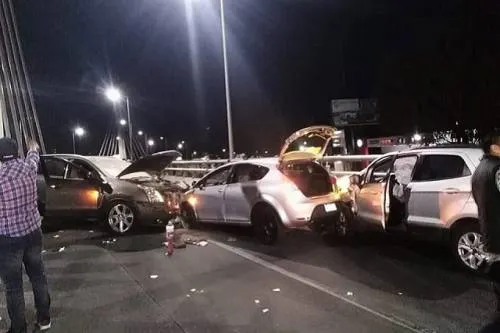 Borracho provoca carambola en la Recta a Cholula