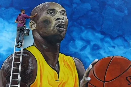 Honran a Kobe Bryant con mural gigante en Bosnia