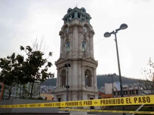 Cierran el ‘Reloj’ y plazas públicas en Pachuca para evitar aglomeraciones