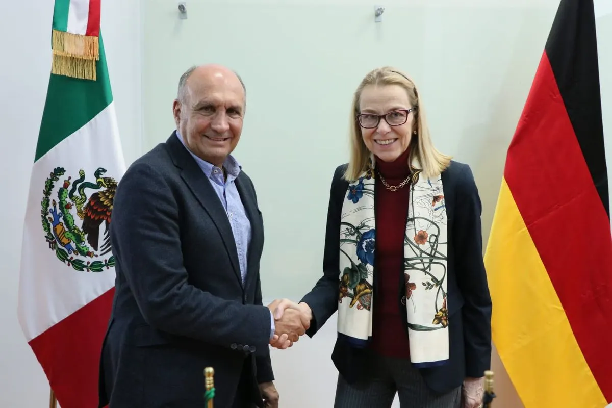 Víctor Gabriel Chedraui, secretario de Desarrollo Económico y Trabajo del estado de Puebla, y Maria Margarete Gosse, embajadora de Alemania en México. Foto: Especial