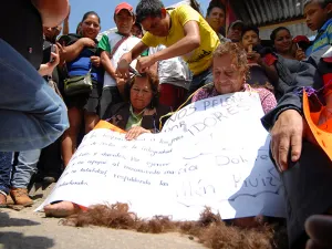 Cae sujeto que humilló y rapó a maestros de Chiapas