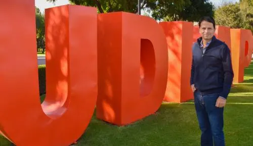 Egresado UDLAP trabaja en la aplicación gráfica para juicios orales
