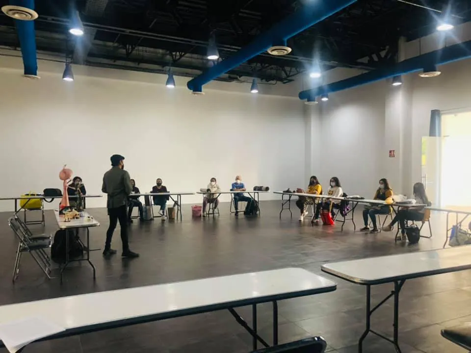 Inicia taller de elaboración de catrinas con técnica de cartonería en el CCU Buap