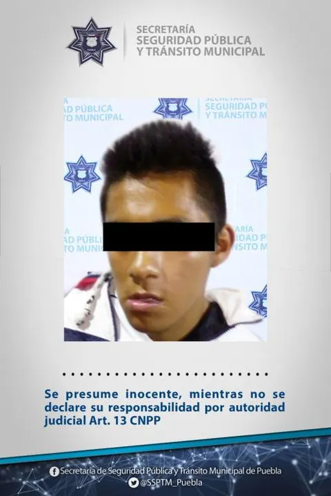 Detienen fuerzas municipales de Puebla a persona por robo a Oxxo