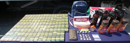 Detienen a dos asaltantes de negocio
