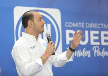 Se reúne Marko Cortés con panistas en Metepec