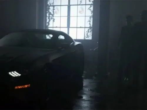 ‘Gotham’ revela el primer Batimóvil de Batman