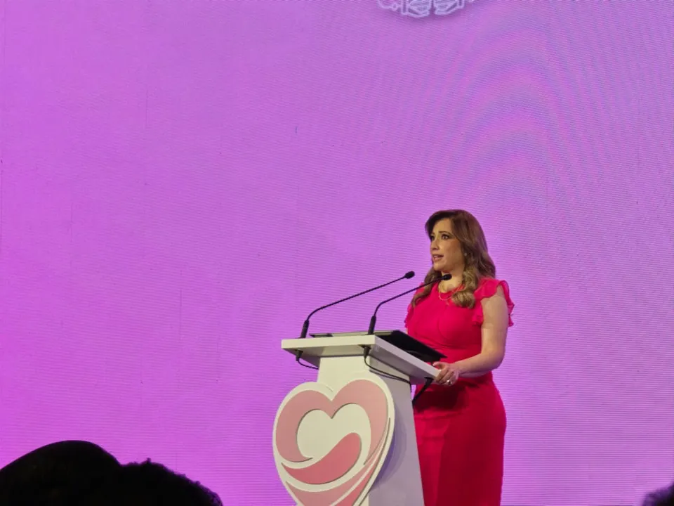Ceci Arellano toma el DIF