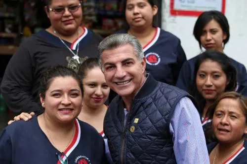 Tony Gali promueve valores entre los poblanos