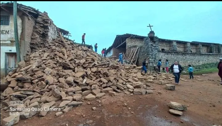 Terremoto de 7.5 grados provoca severos daños materiales en Perú