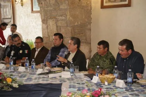 Se mantiene el contacto permanente con presidentes municipales de la entidad: Gabinete de Seguridad