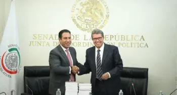 Ricardo Monreal entrega titularidad de Jucopo a Eduardo Ramírez