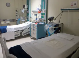 Mantendrán hospitales y centros de Salud servicios de urgencias