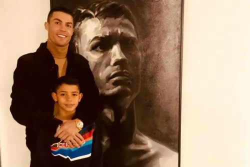 ¿Tú vivías aquí?: Cristiano Ronaldo Jr reacciona a la casa sin lujos de la niñez de su padre