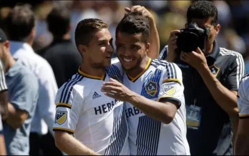 Giovani dos Santos nominado al mejor gol del año en MLS