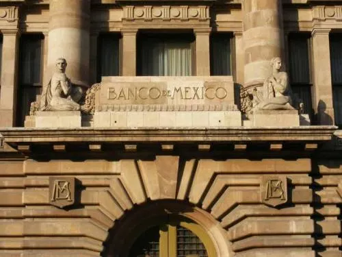 Banxico ya le está “poniendo el pie” a la economía, bajará intereses: BBVA