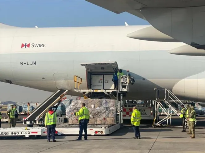 Llegan a México 200 mil dosis de la vacuna china Sinovac