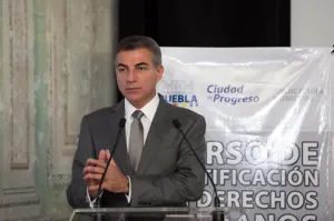 Anuncia alcalde certificación en derechos humanos