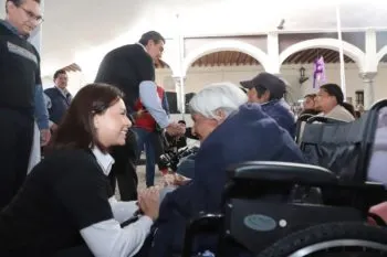 Refrendan Sergio Salomón Céspedes y Gabriela Bonilla compromiso con quienes más lo necesitan
