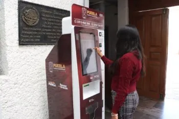 Instalan quiosco de servicios en Cuautlancingo para agilizar trámites