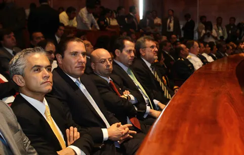 Asiste RMV al segundo informe de su homólogo de Oaxaca, Gabino Cué