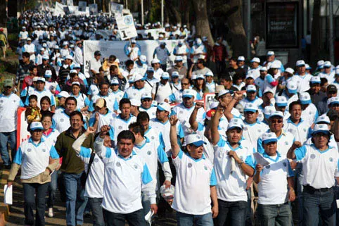 Sindicatos independientes rechazan reforma laboral del PRI y PAN