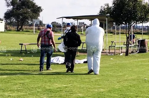 Balean a padre e hijos durante partido de fútbol en Xalmimilulco