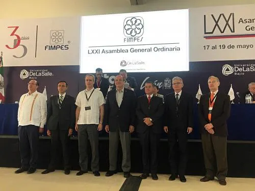 UDLAP recibe acreditación Lisa y Llana de FIMPES