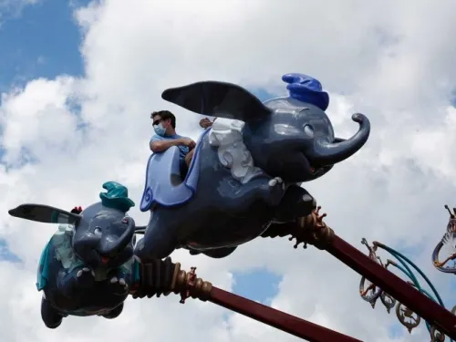 Disney vuelve a cerrar parque en Hong Kong por rebrotes