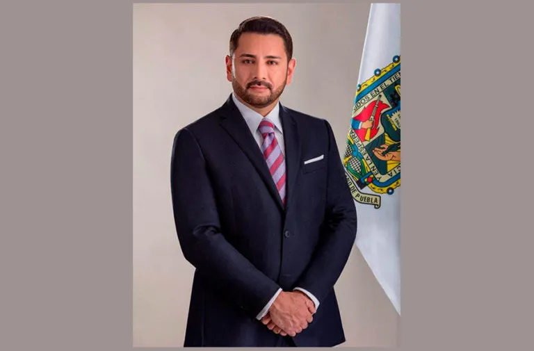 ¿Y ahora, quién podrá salvarnos?