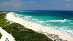 México cuenta con la primera playa libre de tabaco y la quinta en el mundo