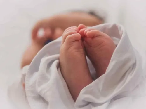 Bebé de 5 meses muere por coronavirus