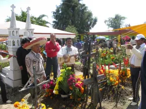 Con saldo blanco concluye celebración de Día de Muertos en Cuautlancingo