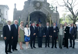 Alcalde Banck encabezó homenaje a soldados caídos en Batalla del 5 de Mayo