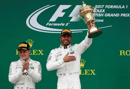 Hamilton, pentacampeón del GP de Gran Bretaña; ‘Checo’ acaba noveno