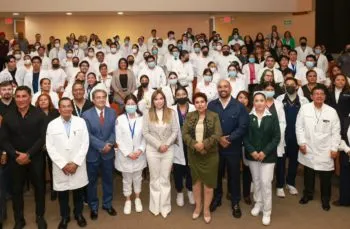 Ceci Arellano entrega equipo médico por más de 2 mdp al Hospital General Zona Norte