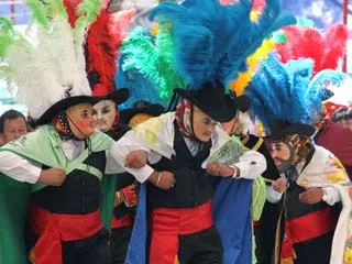 Detenidos dos huehues en Cholula por detonar mosquetones