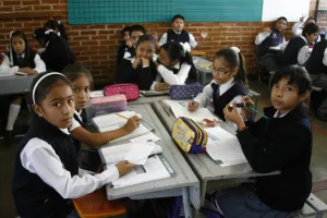 Directivos citan a padres para tratar ‘reubicación’ de primaria ‘Esteban de Antuñano’